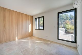 house 4 Rooms for sale on AIX EN PROVENCE (13100)