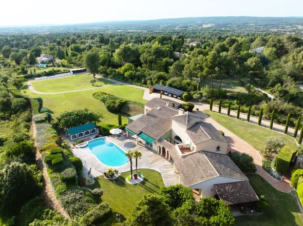 Vente Maison Aix-en-Provence 8 Pièces 465 m²
