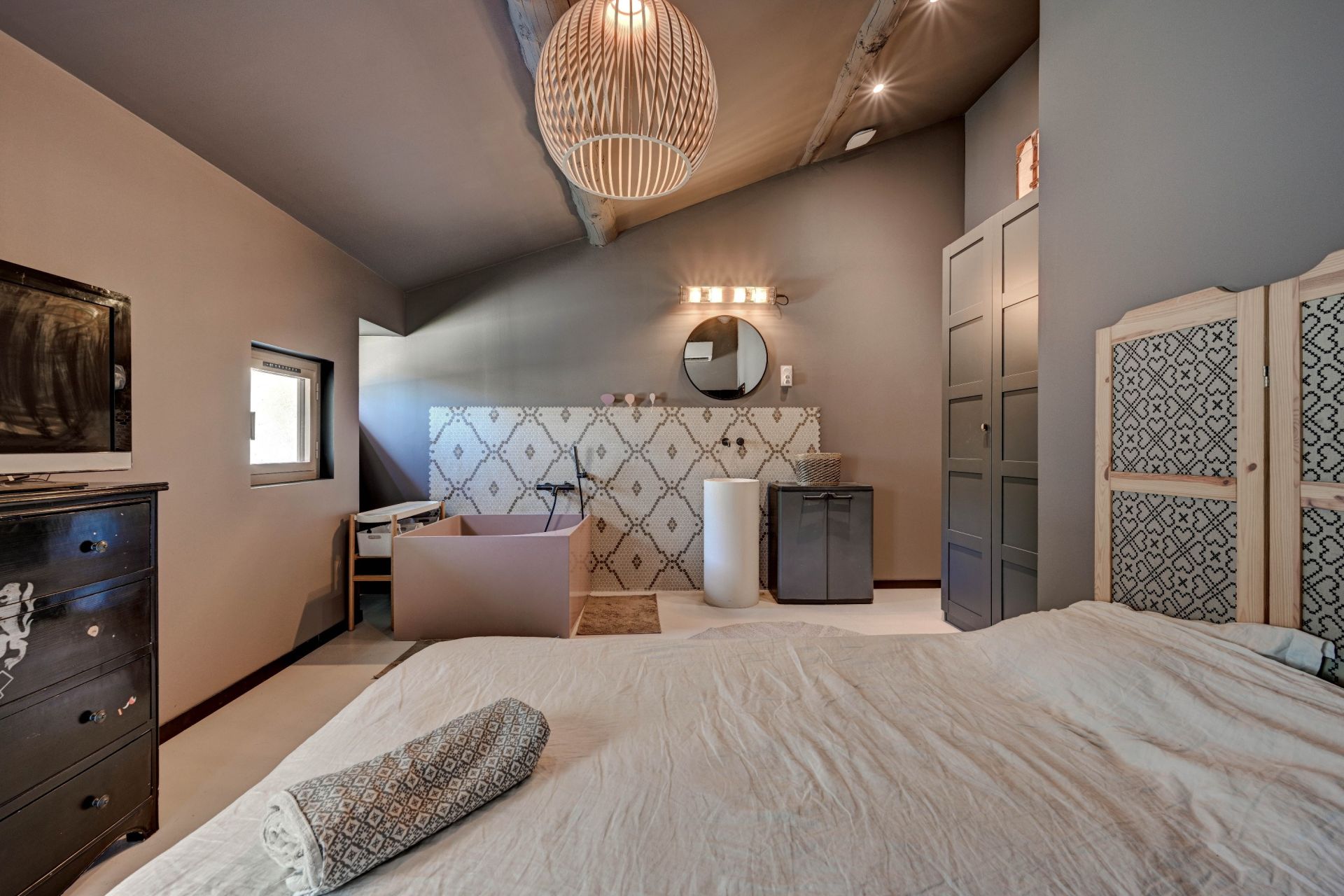 house 5 Rooms for sale on AIX EN PROVENCE (13100)