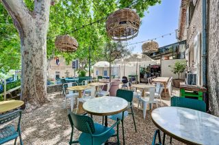 house 5 Rooms for sale on AIX EN PROVENCE (13100)