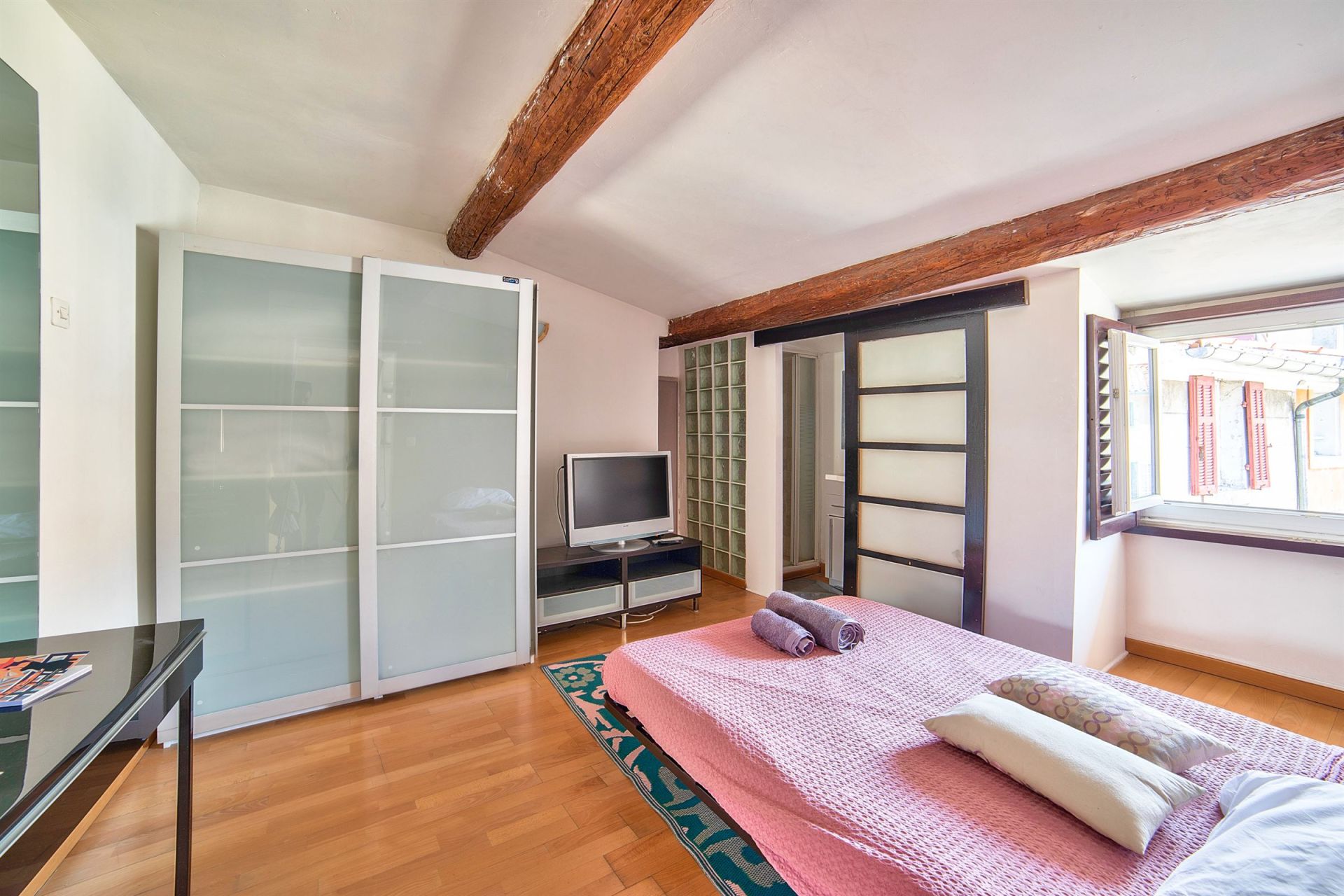 apartment 3 Rooms for sale on AIX EN PROVENCE (13100)