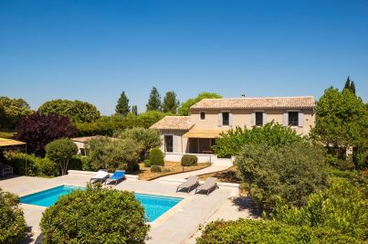 mas 6 Pièces en location saisonnière sur EYGALIERES (13810) Vacances Mas Eygalières 6 Pièces 250 m²