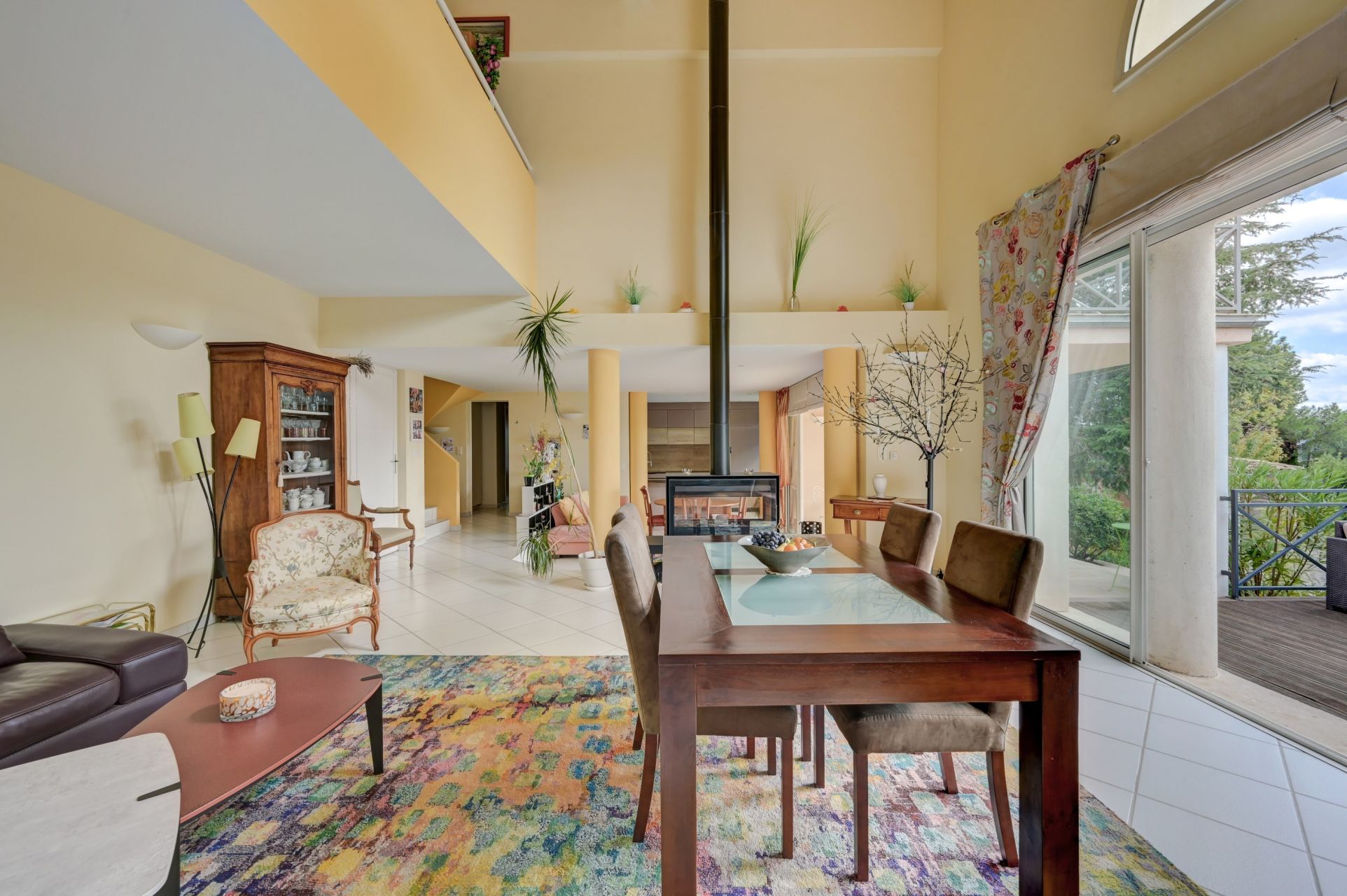 house 6 Rooms for sale on EGUILLES (13510)