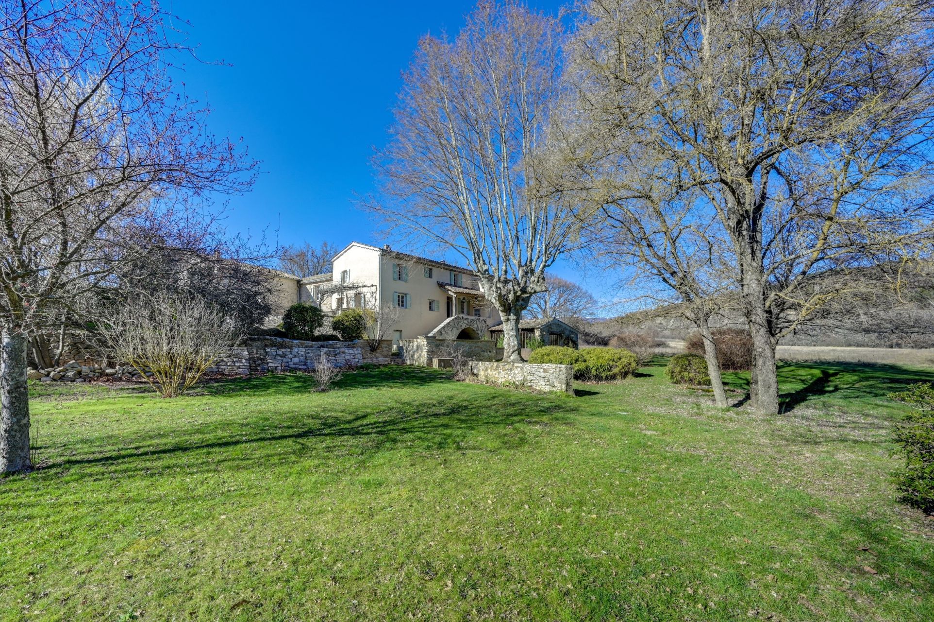 house 15 Rooms for sale on FORCALQUIER (04300)