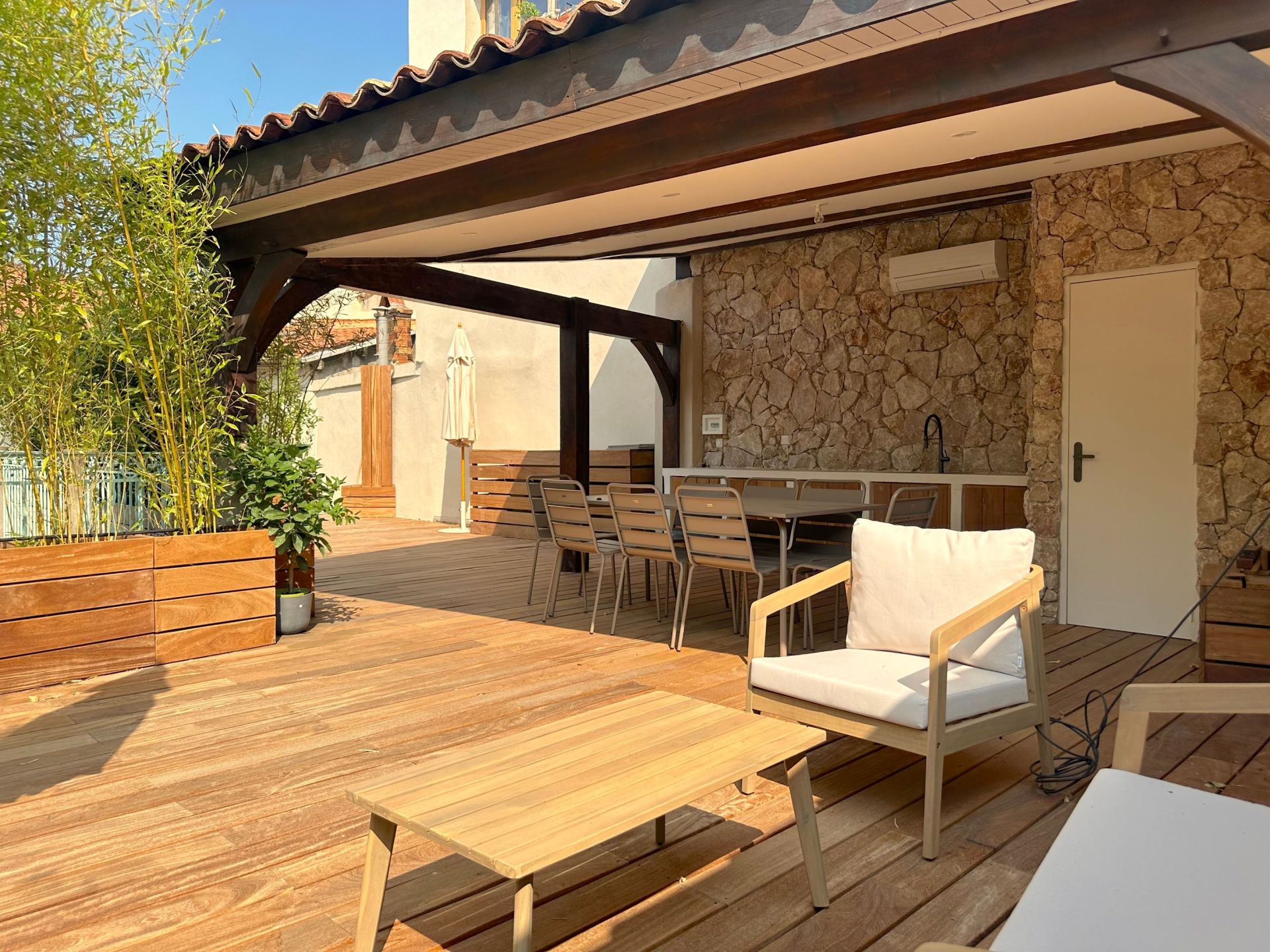 apartment 5 Rooms for sale on AIX EN PROVENCE (13100)