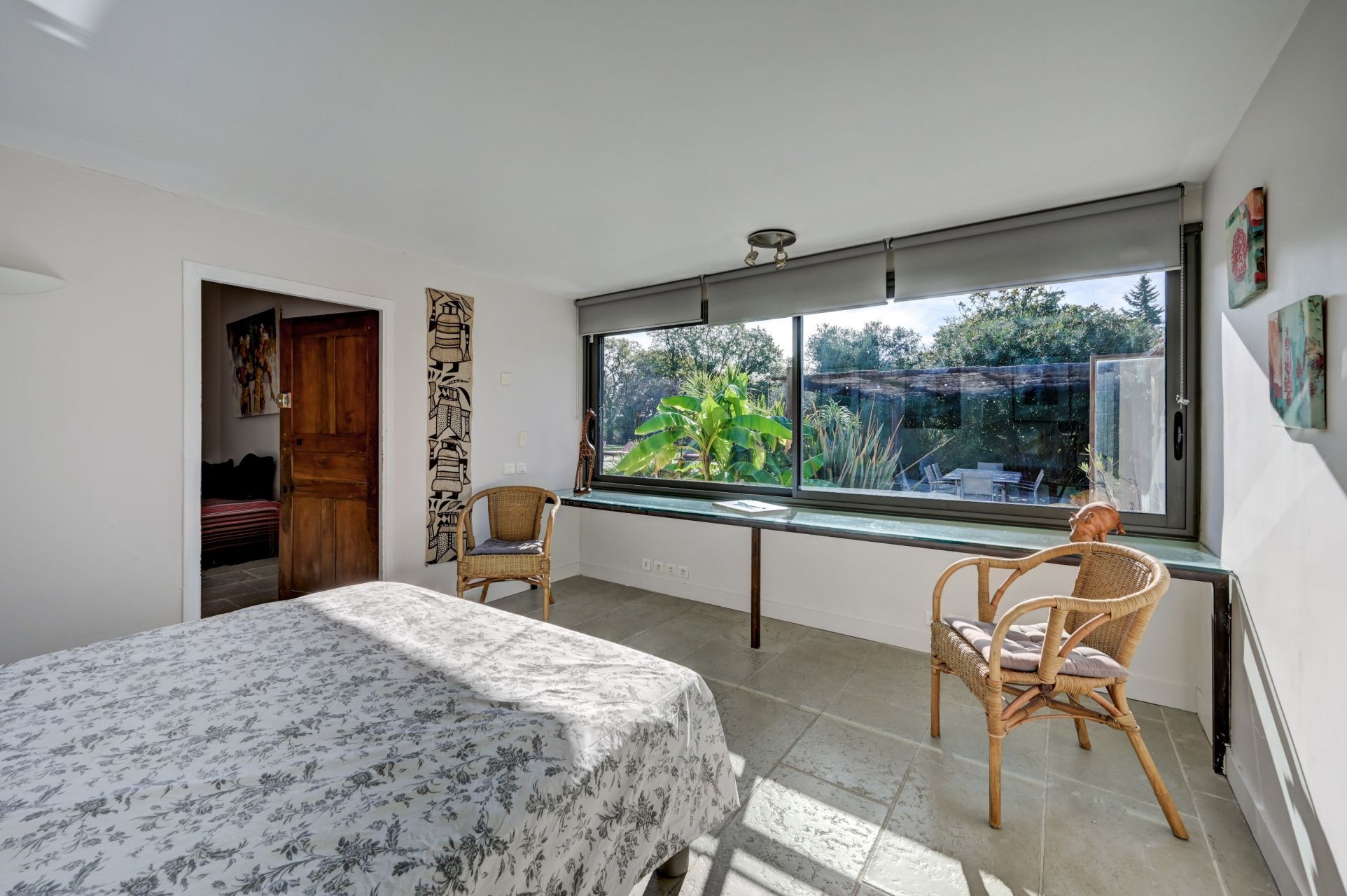 house 10 Rooms for sale on AIX EN PROVENCE (13100)