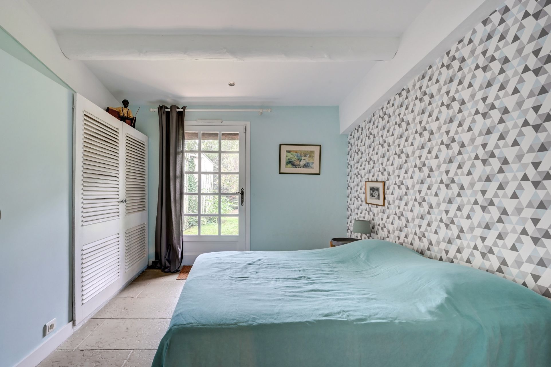 house 10 Rooms for sale on AIX EN PROVENCE (13100)