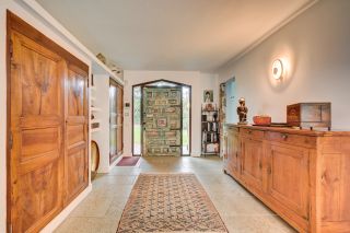 house 10 Rooms for sale on AIX EN PROVENCE (13100)
