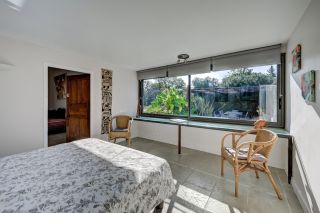 house 10 Rooms for sale on AIX EN PROVENCE (13100)