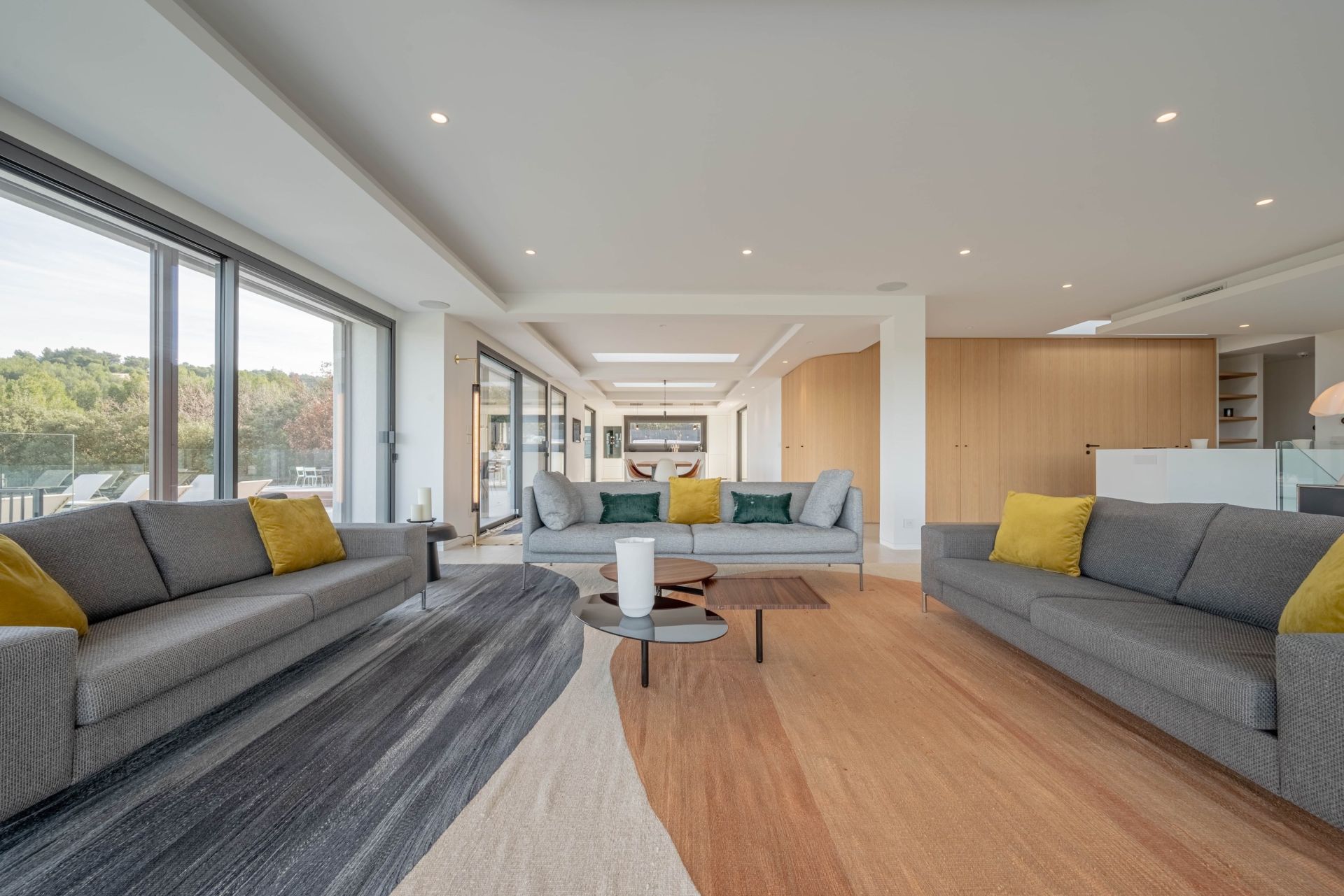 villa 7 Rooms for sale on AIX EN PROVENCE (13100)