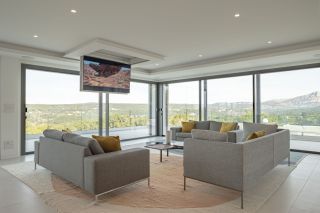 villa 7 Rooms for sale on AIX EN PROVENCE (13100)