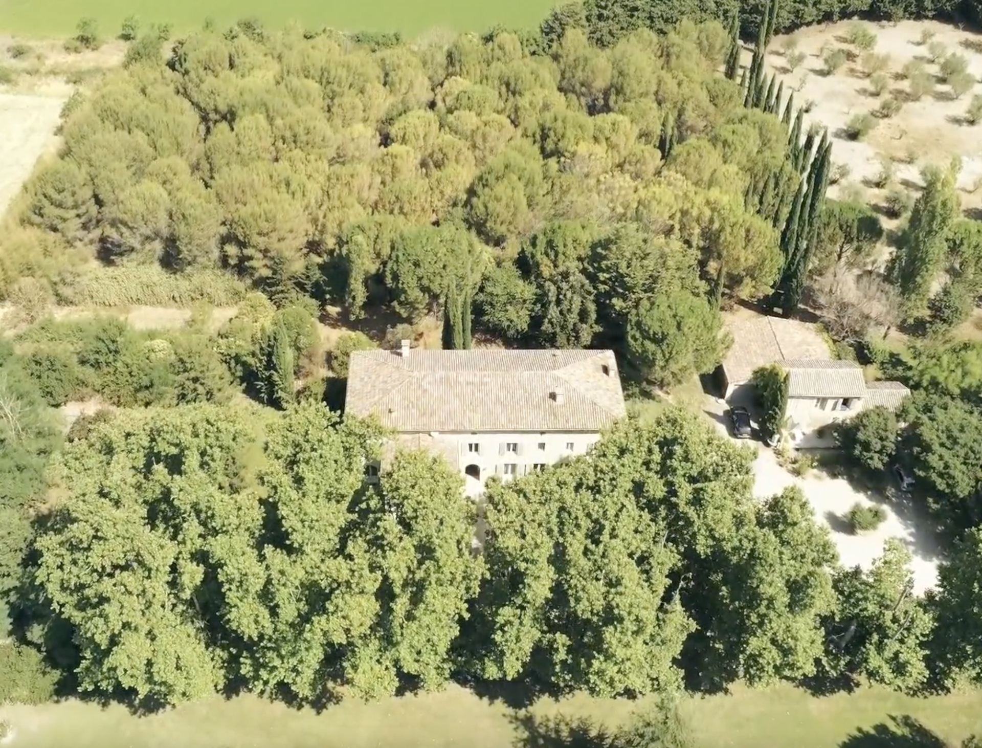 house 12 Rooms for sale on AIX EN PROVENCE (13100)