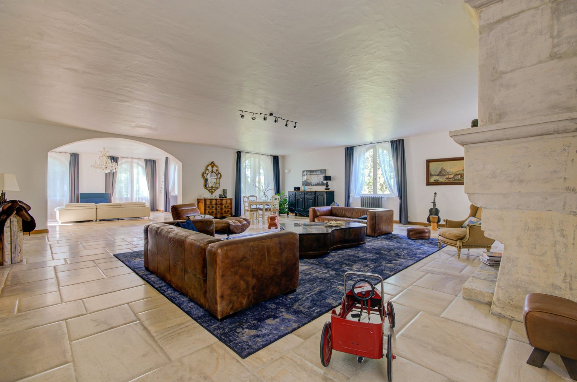 maison 12 Pièces en vente sur AIX EN PROVENCE (13100)