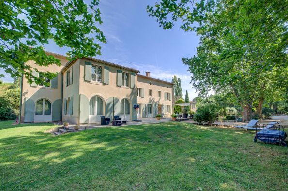 Vente Maison Aix-en-Provence 12 Pièces 890 m²