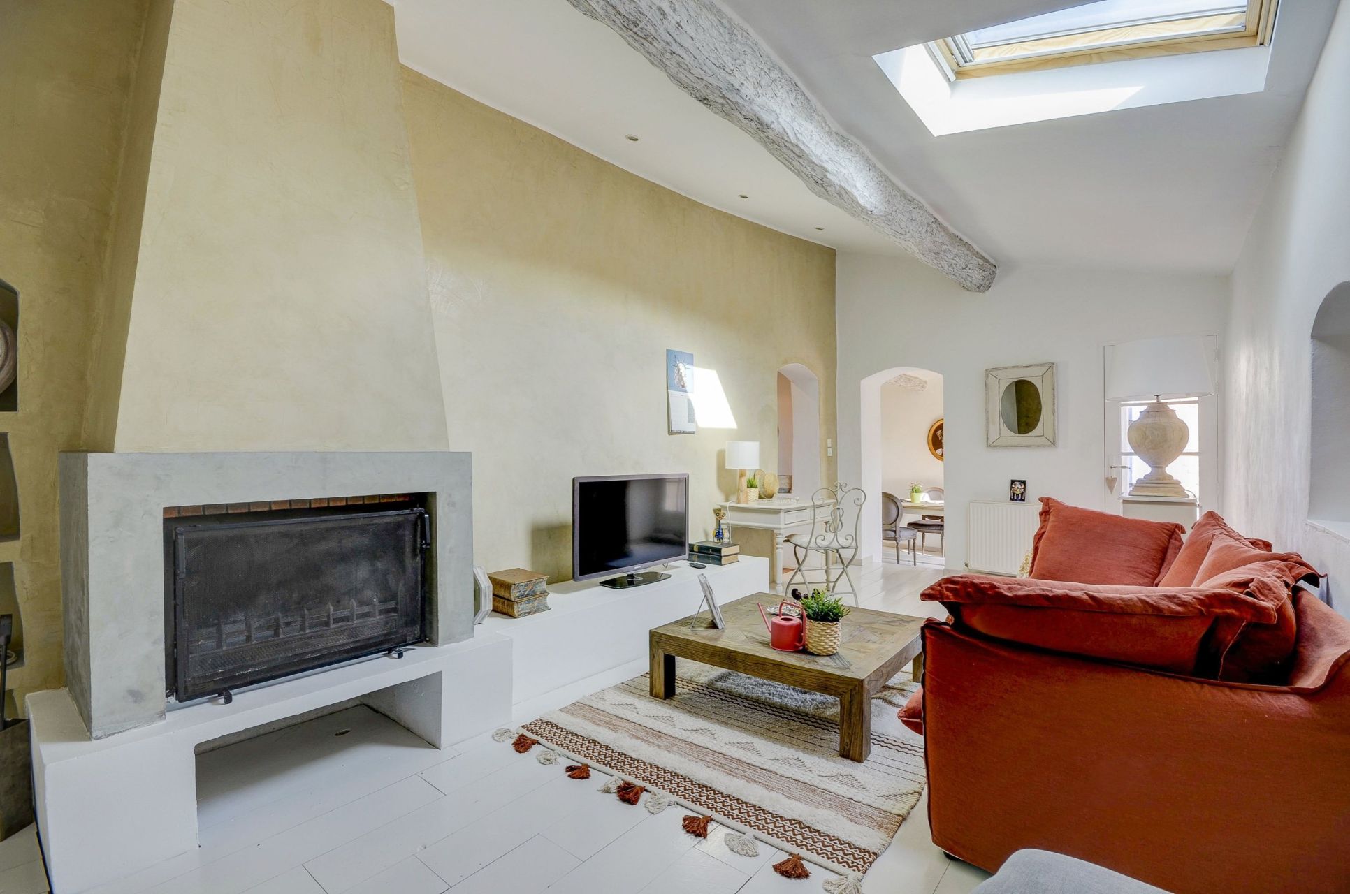 house 6 Rooms for sale on AIX EN PROVENCE (13100)