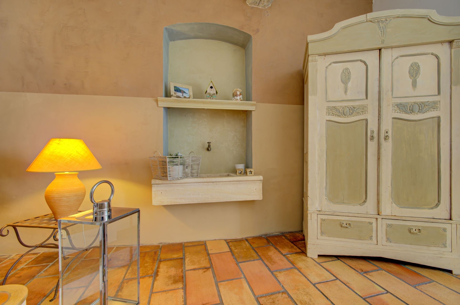 house 6 Rooms for sale on AIX EN PROVENCE (13100)