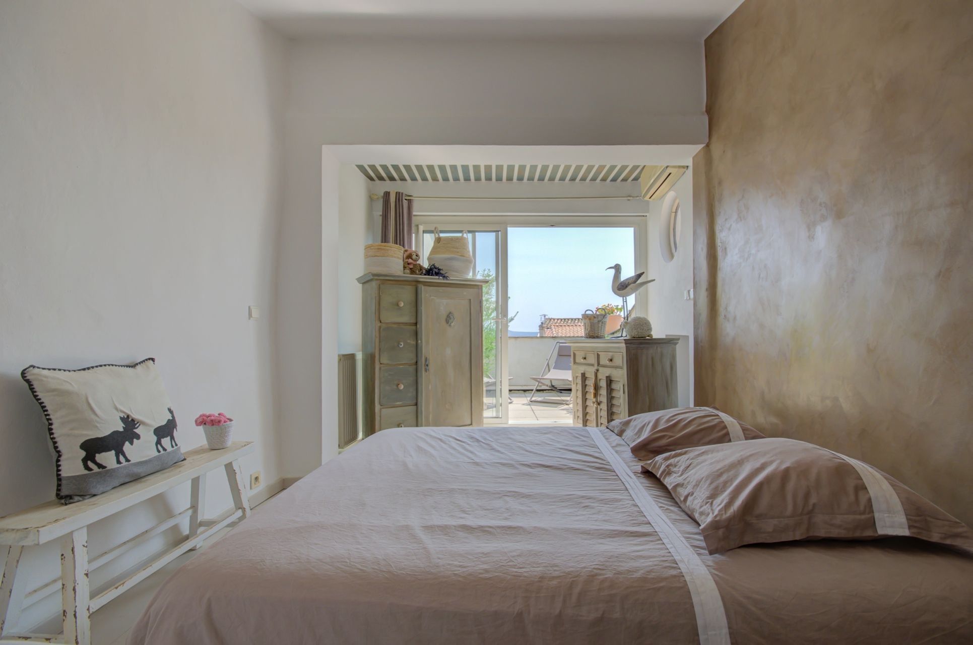 house 6 Rooms for sale on AIX EN PROVENCE (13100)