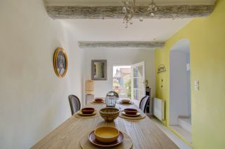 house 6 Rooms for sale on AIX EN PROVENCE (13100)