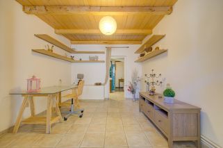 house 6 Rooms for sale on AIX EN PROVENCE (13100)