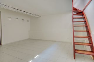 house 6 Rooms for sale on AIX EN PROVENCE (13100)