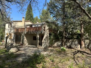 construction to be renovated 6 Rooms for sale on EGUILLES (13510)