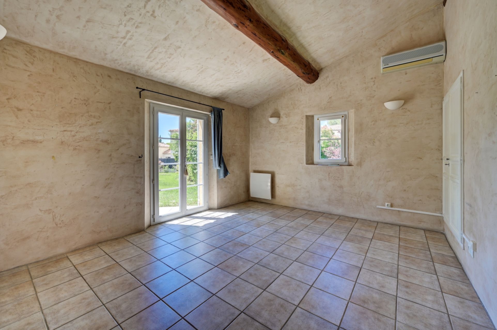 maison 7 Pièces en vente sur EGUILLES (13510)