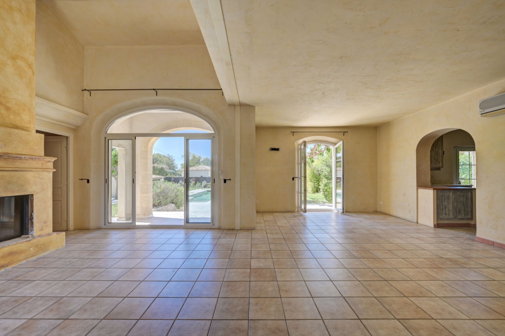 maison 7 Pièces en vente sur EGUILLES (13510)