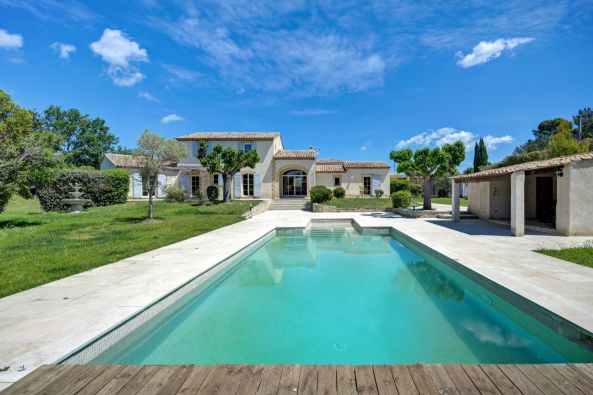 Vente Maison Éguilles 7 Pièces 190 m²