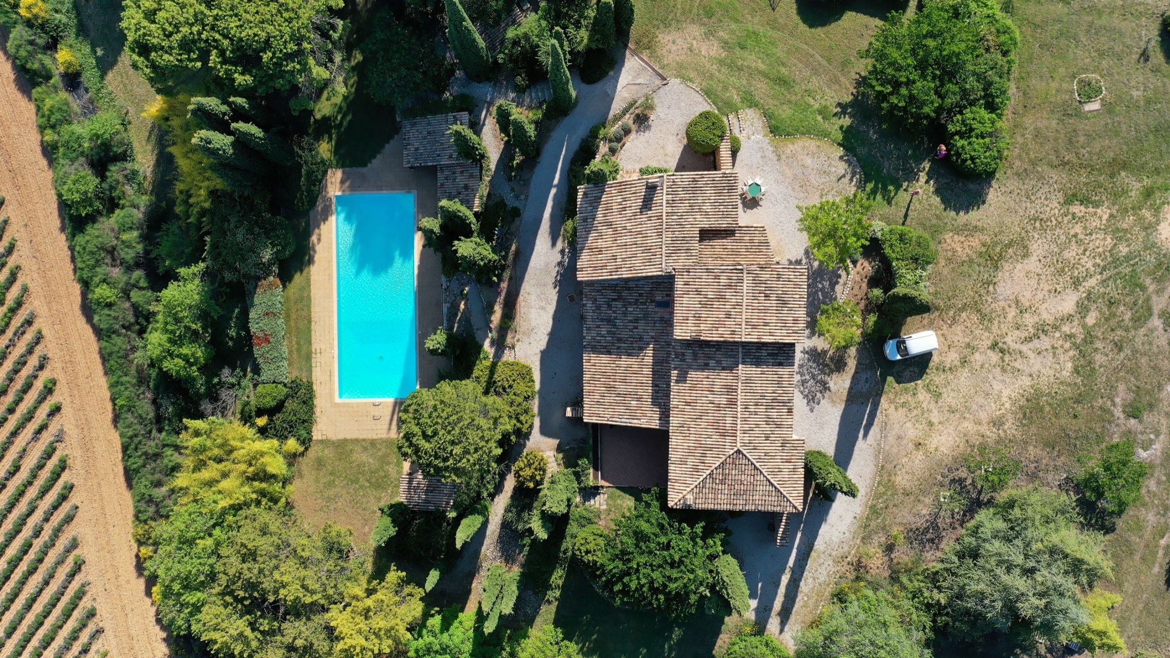 house 18 Rooms for sale on ORAISON (04700)