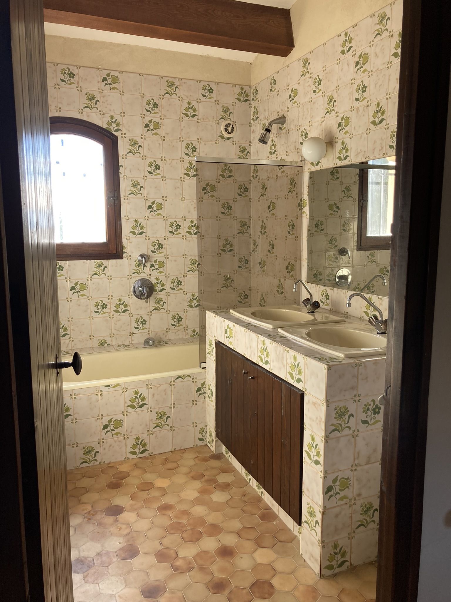 house 18 Rooms for sale on ORAISON (04700)