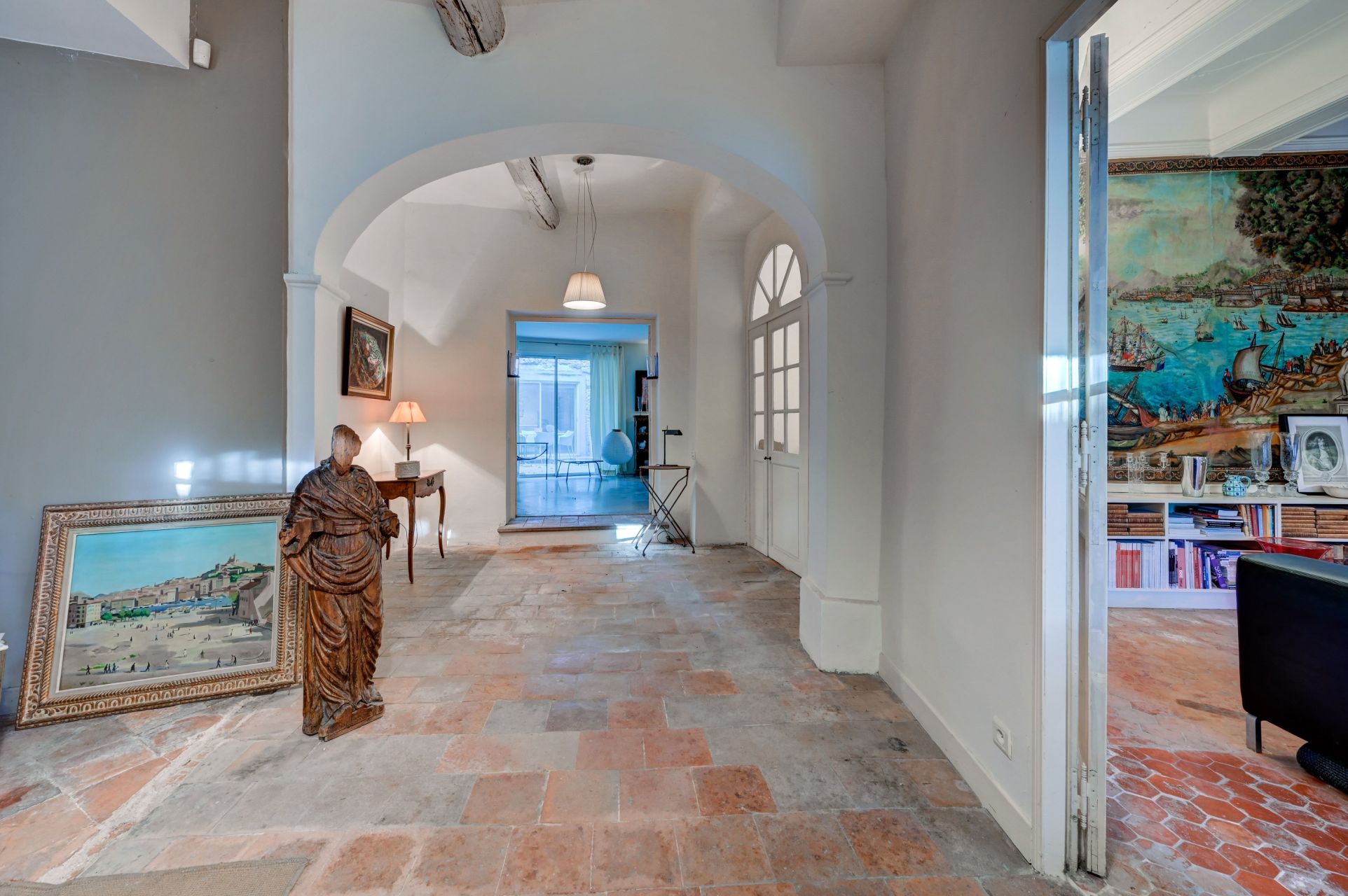 house 10 Rooms for sale on AIX EN PROVENCE (13100)