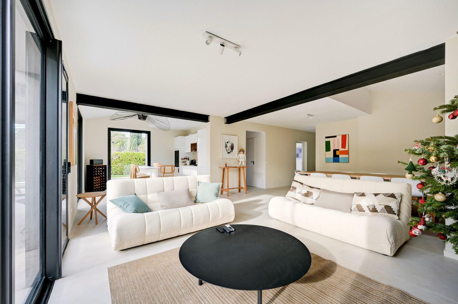 house 5 Rooms for sale on AIX EN PROVENCE (13100)