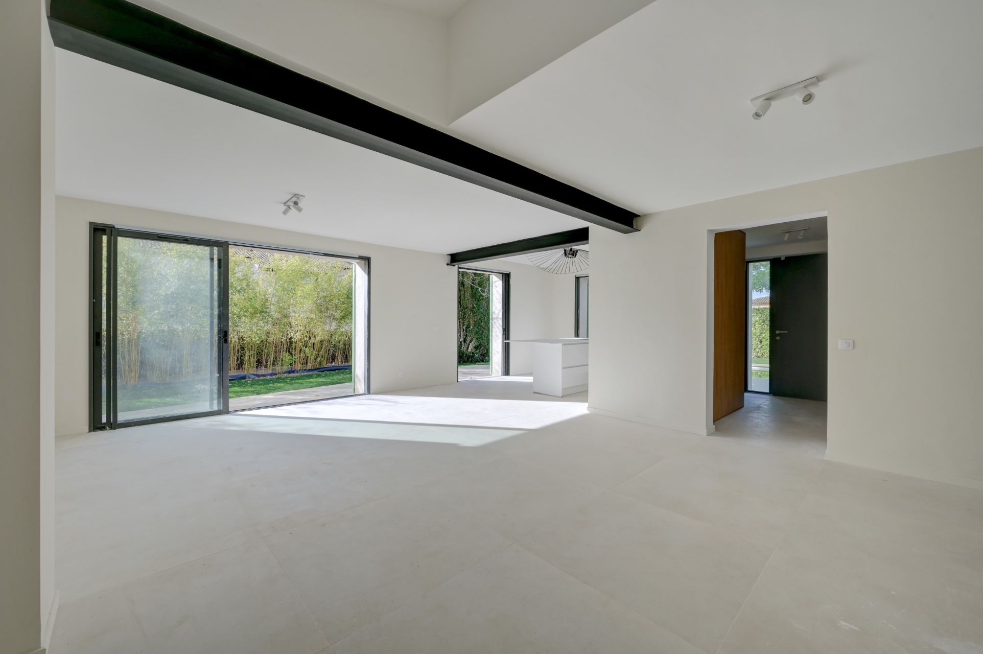 house 5 Rooms for sale on AIX EN PROVENCE (13100)