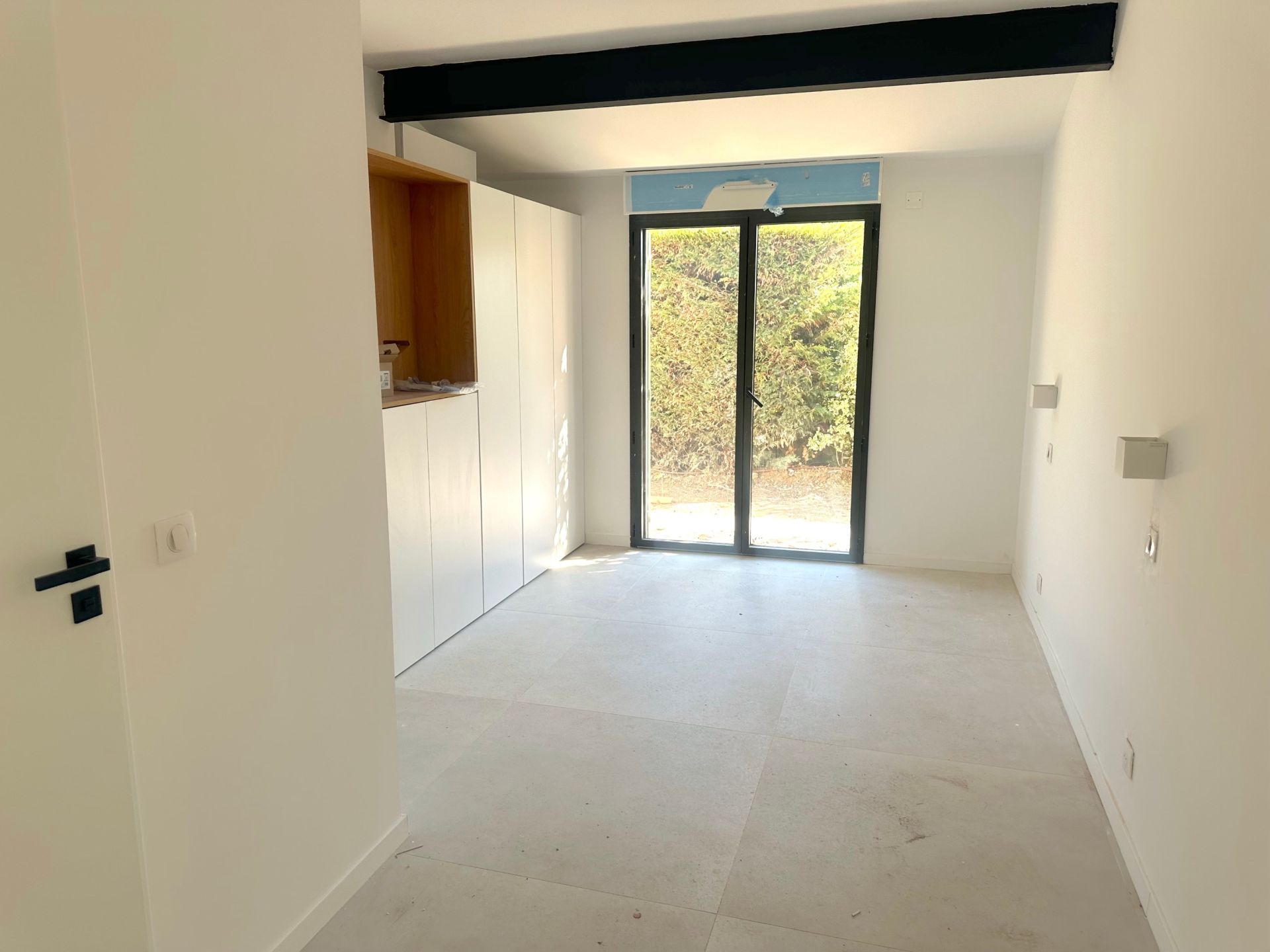 house 5 Rooms for sale on EGUILLES (13510)