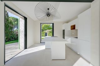 house 5 Rooms for sale on AIX EN PROVENCE (13100)