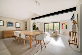 house 5 Rooms for sale on AIX EN PROVENCE (13100)