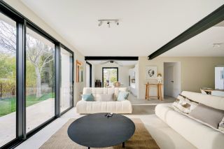 house 5 Rooms for sale on AIX EN PROVENCE (13100)