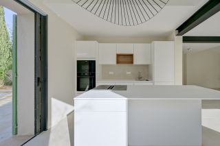 house 5 Rooms for sale on AIX EN PROVENCE (13100)