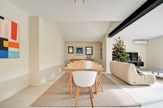 house 5 Rooms for sale on AIX EN PROVENCE (13100)