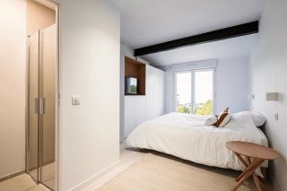 house 5 Rooms for sale on AIX EN PROVENCE (13100)