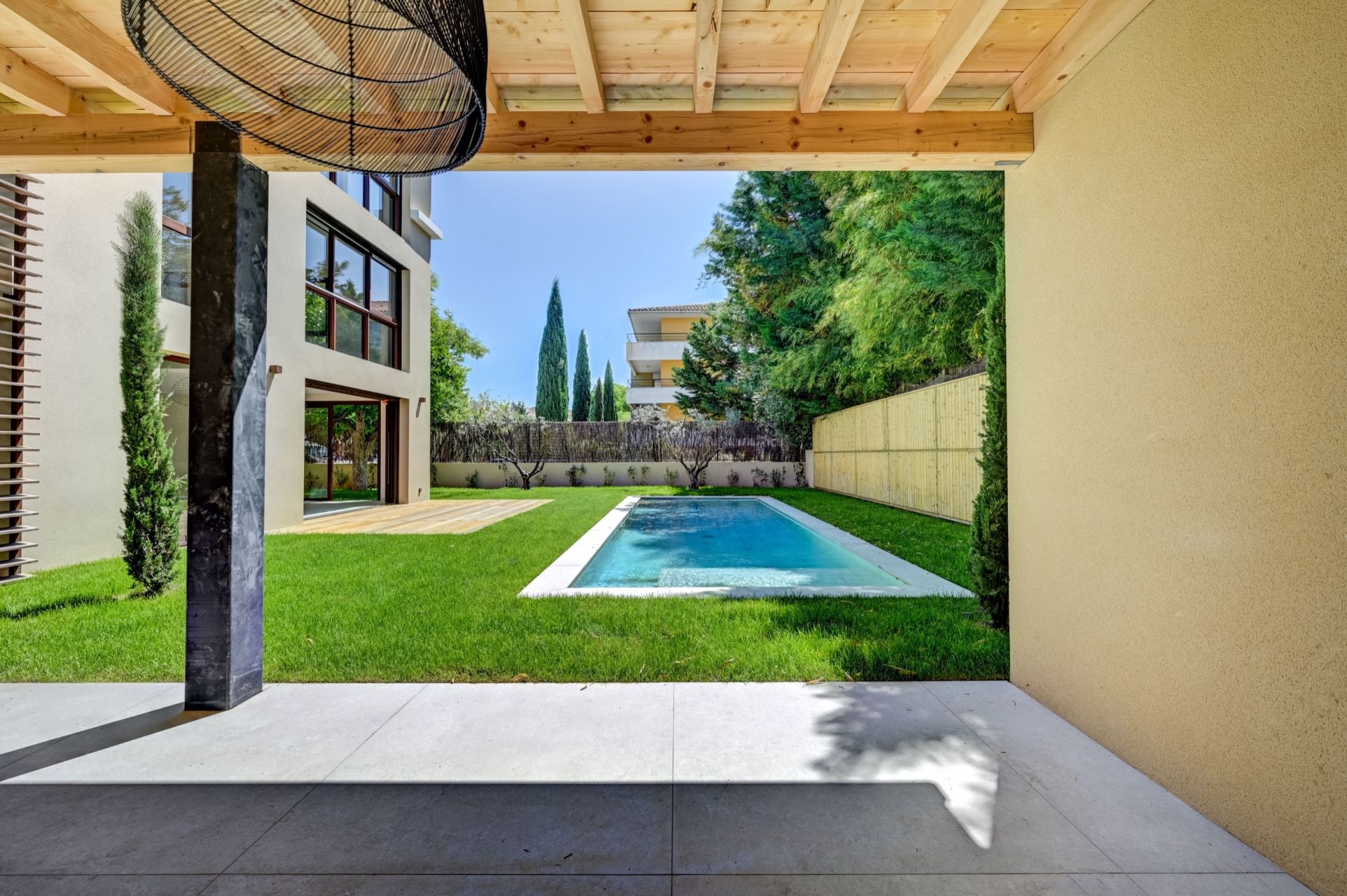 house 7 Rooms for sale on AIX EN PROVENCE (13100)