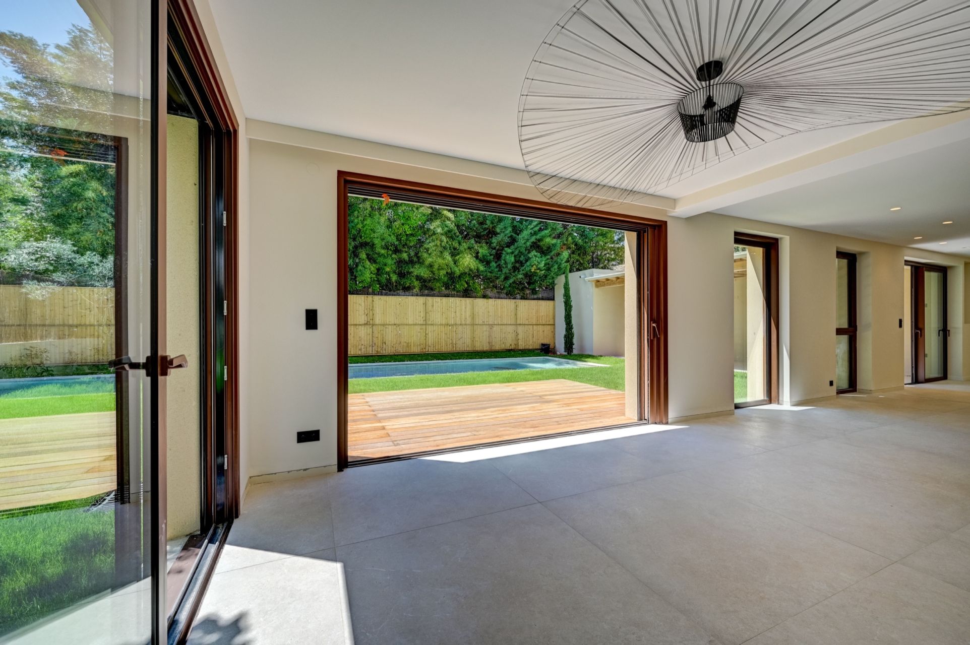 house 7 Rooms for sale on AIX EN PROVENCE (13100)