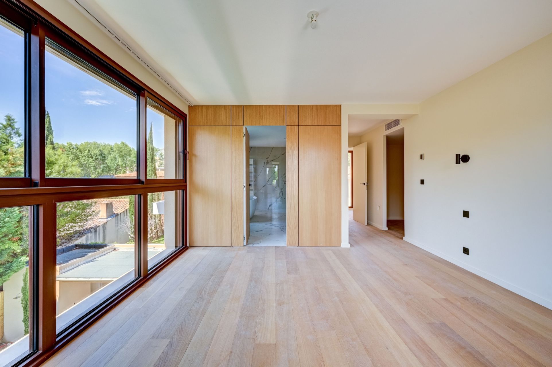 house 7 Rooms for sale on AIX EN PROVENCE (13100)