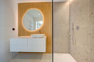 house 7 Rooms for sale on AIX EN PROVENCE (13100)