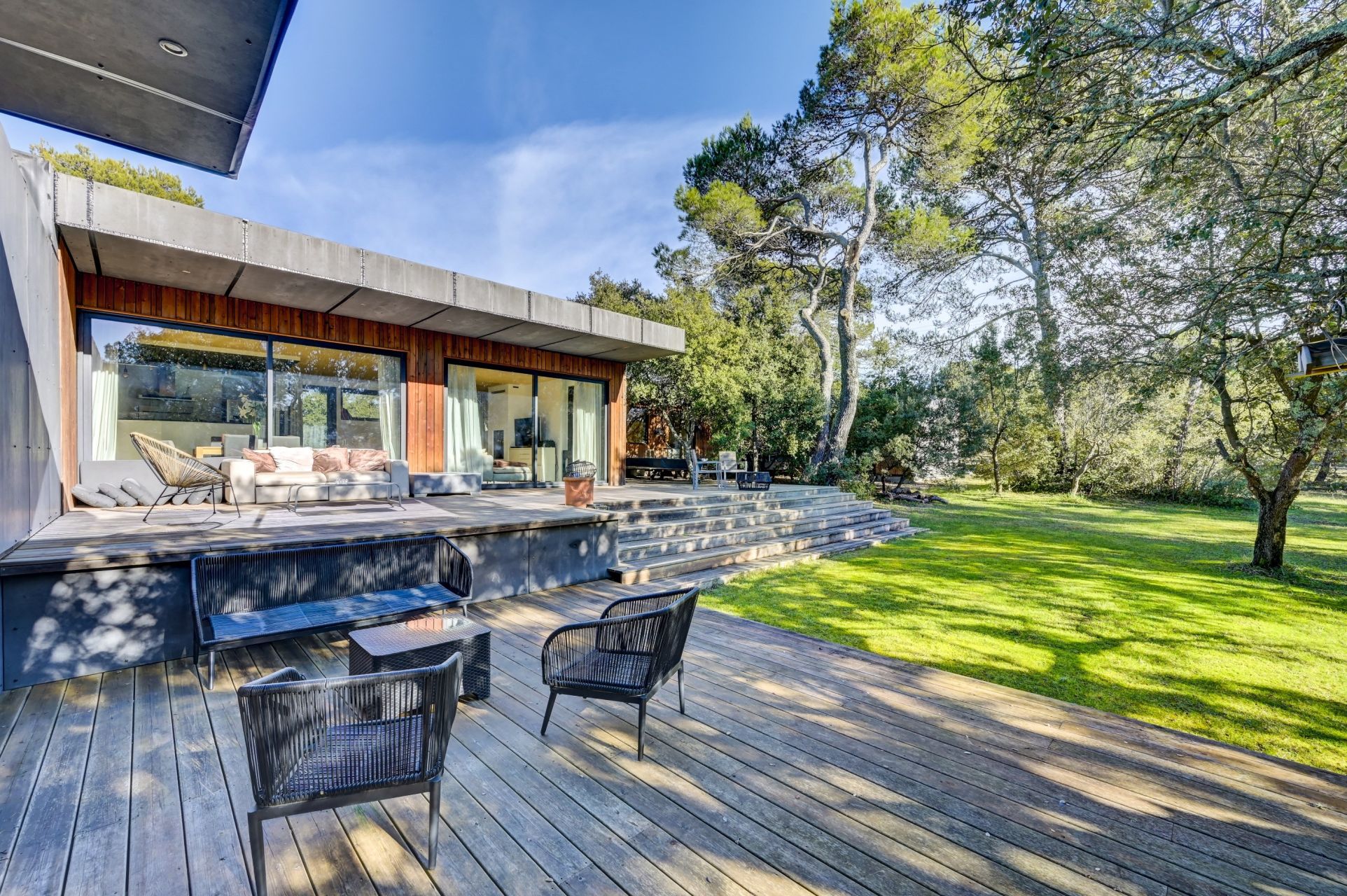 maison 8 Pièces en vente sur ROGNES (13840)