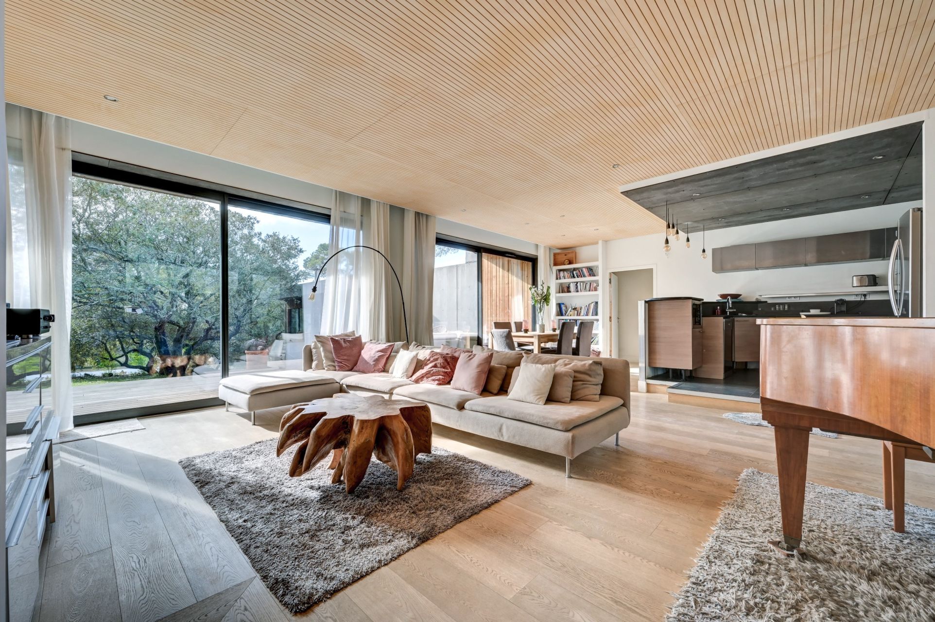 maison 8 Pièces en vente sur ROGNES (13840)