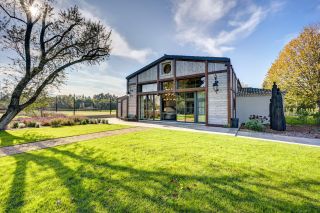 mas 15 Rooms for seasonal rent on ST REMY DE PROVENCE (13210)