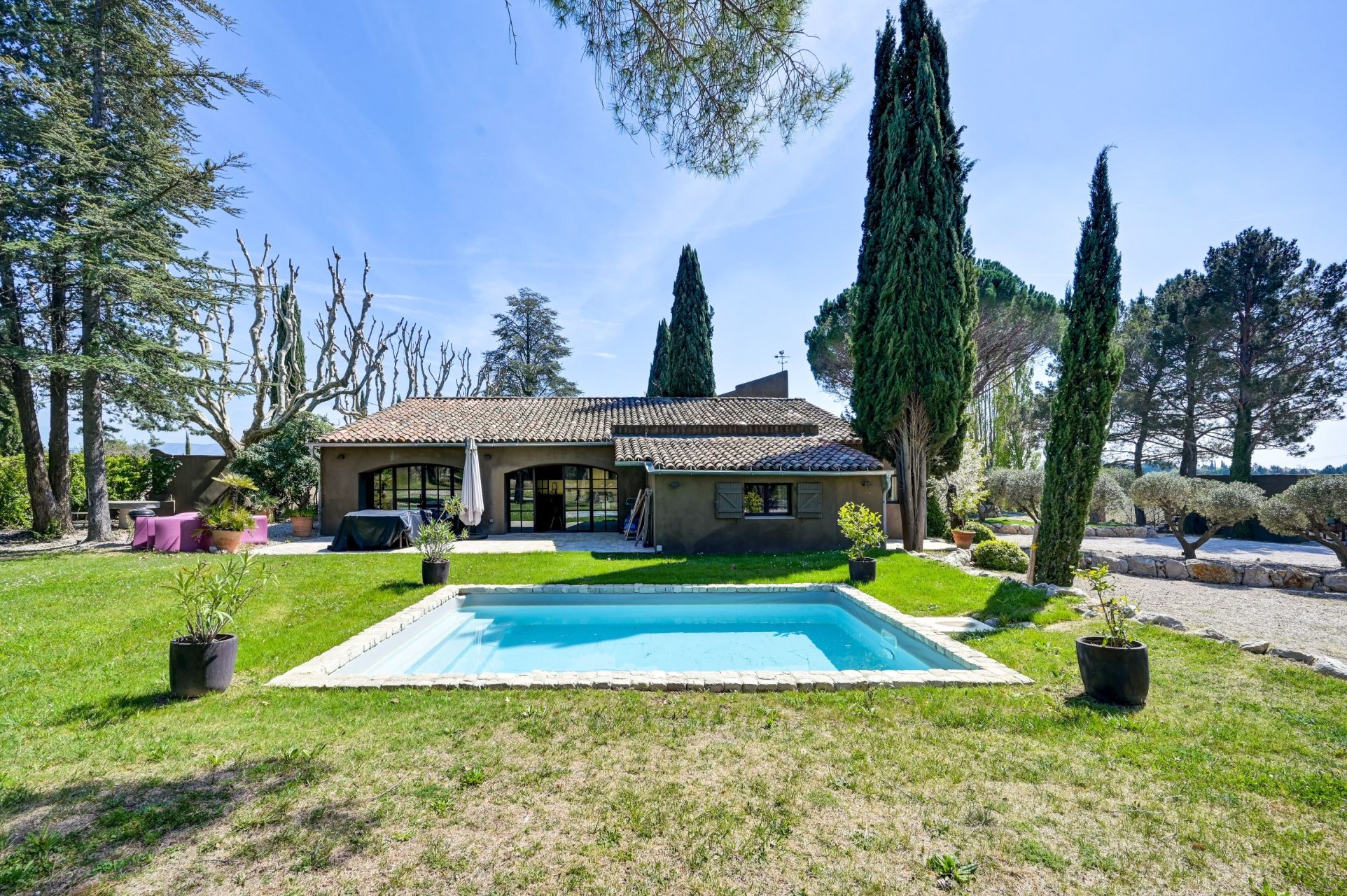 maison 23 Pièces en vente sur AIX EN PROVENCE (13100)