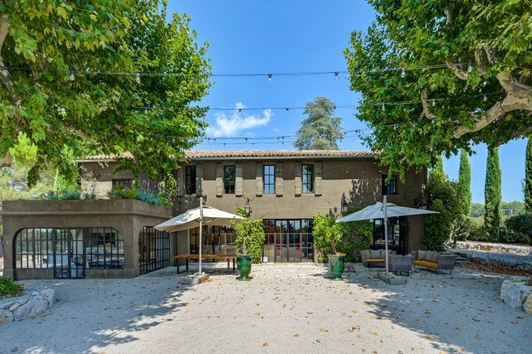 maison 23 Pièces en vente sur AIX EN PROVENCE (13100)