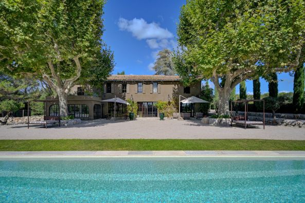 Vente Maison Aix-en-Provence 23 Pièces 620 m²
